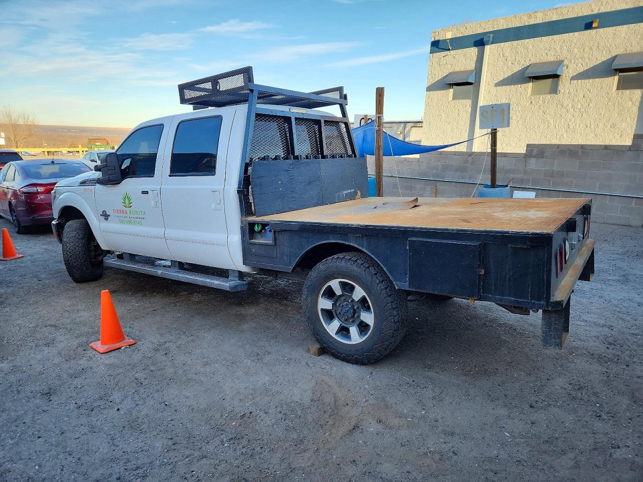 2011 Ford F350 VIN 1FT8W3BT7BEB14187 photo 2