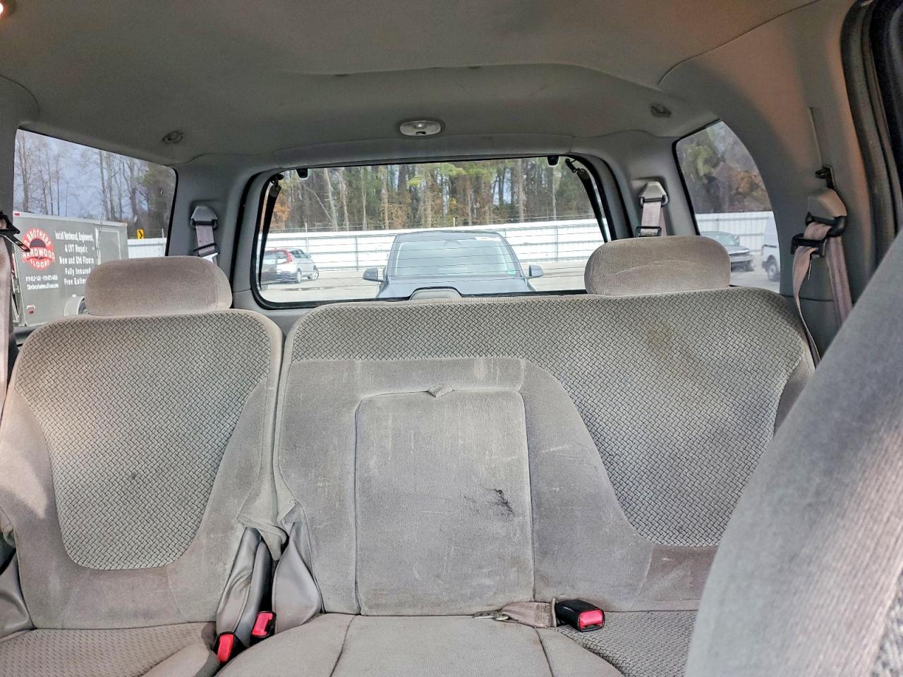 2002 Ford Expedition VIN 1FMRU16W62LA91379 photo 10