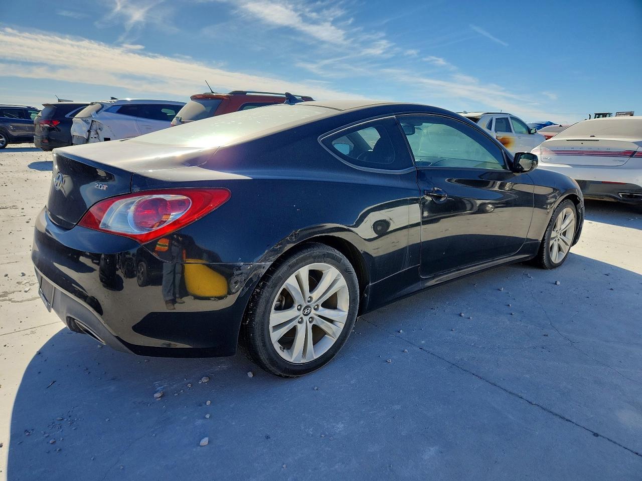 2010 Hyundai Genesis VIN KMHHT6KD5AU009988 photo 3