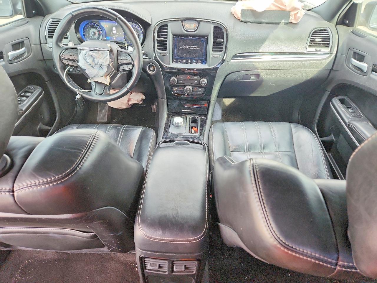 2019 Chrysler 300 VIN 2C3CCABG7KH537827 photo 8