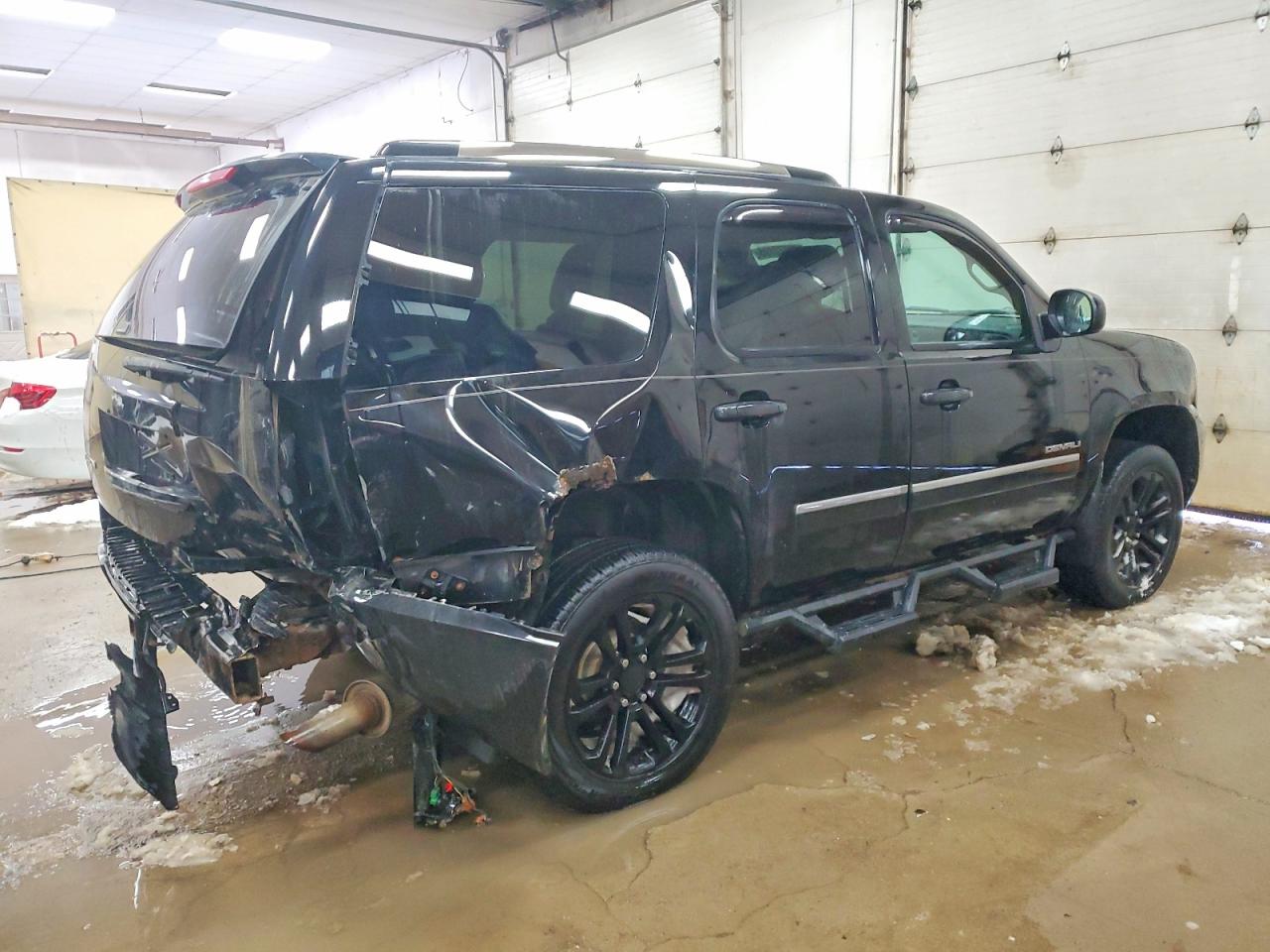 2013 GMC Yukon VIN 1GKS2EEF0DR337030 photo 3