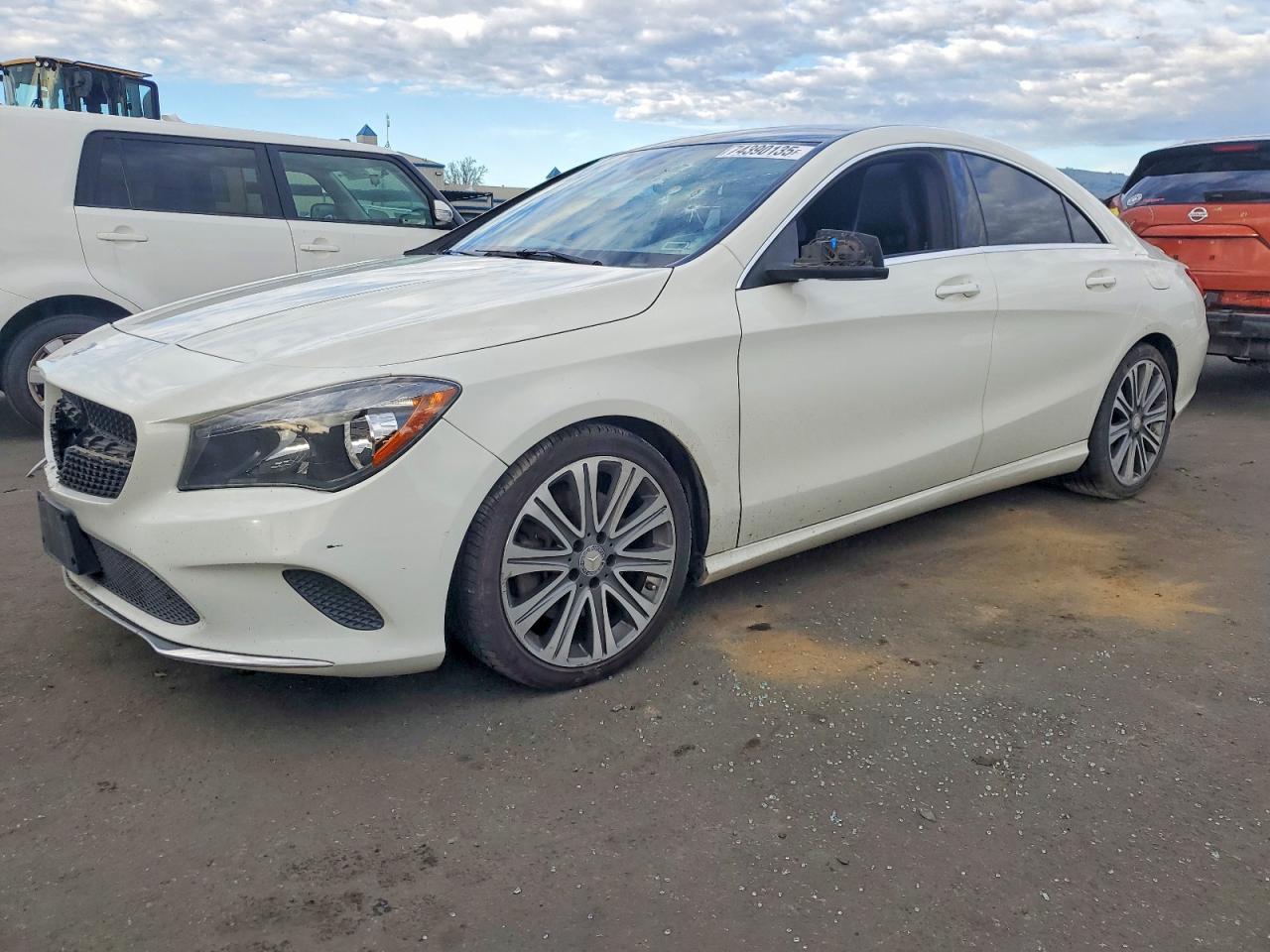 2017 Mercedes-Benz Cla-class VIN WDDSJ4EB4HN468695 photo 1