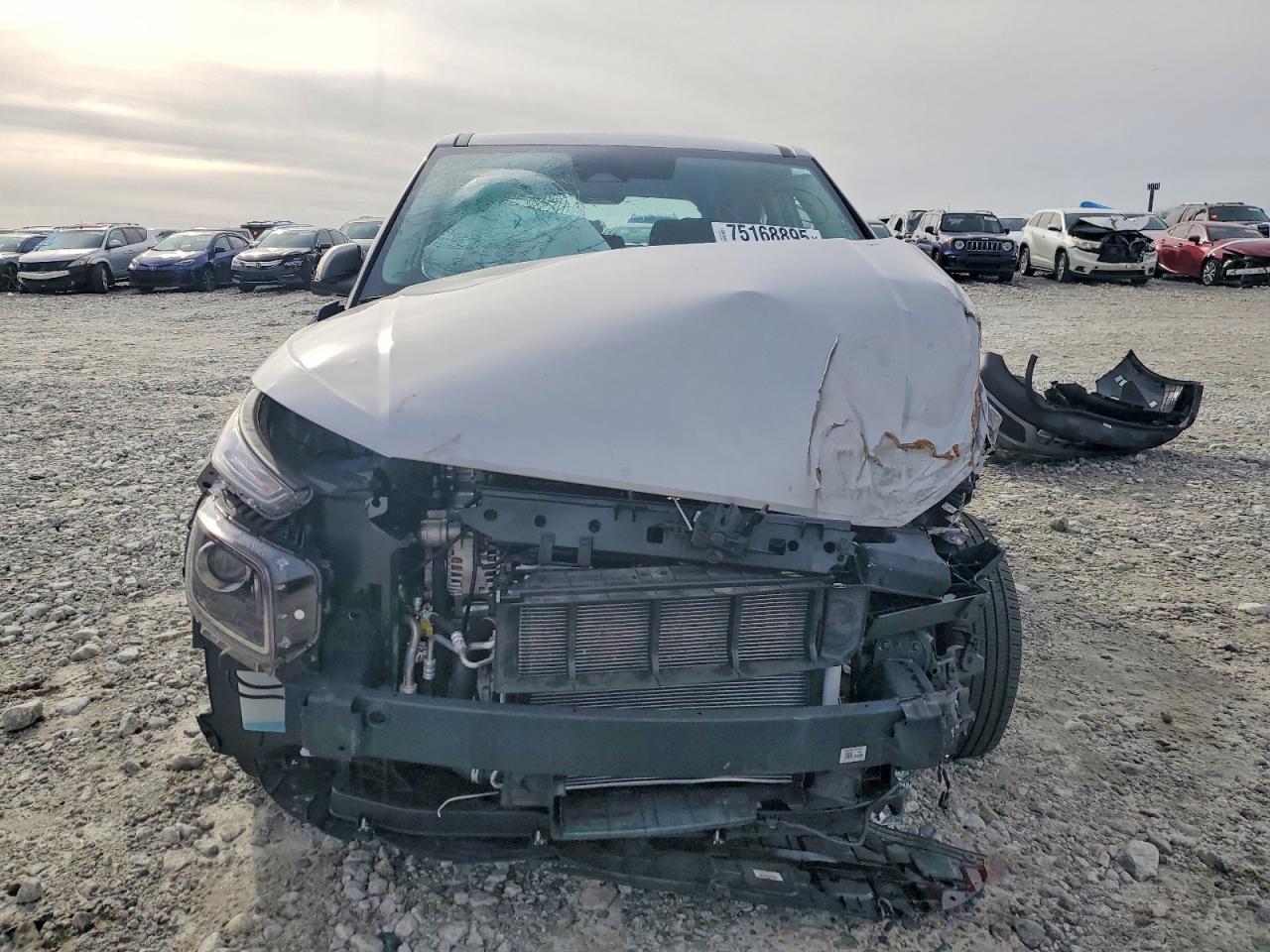 2025 Hyundai Venue VIN KMHRB8A37SU391938 photo 5