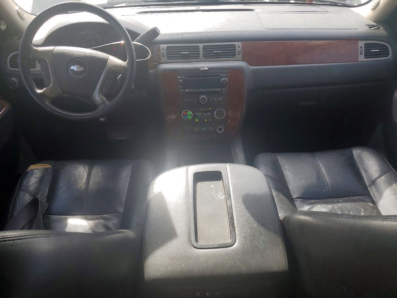 2013 Chevrolet Tahoe VIN 1GNSCBE04DR349952 photo 8