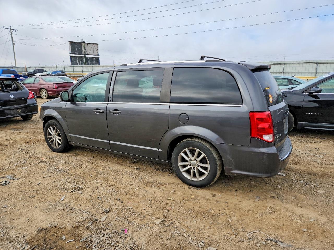 2018 Dodge Caravan VIN 2C4RDGCG2JR328668 photo 2