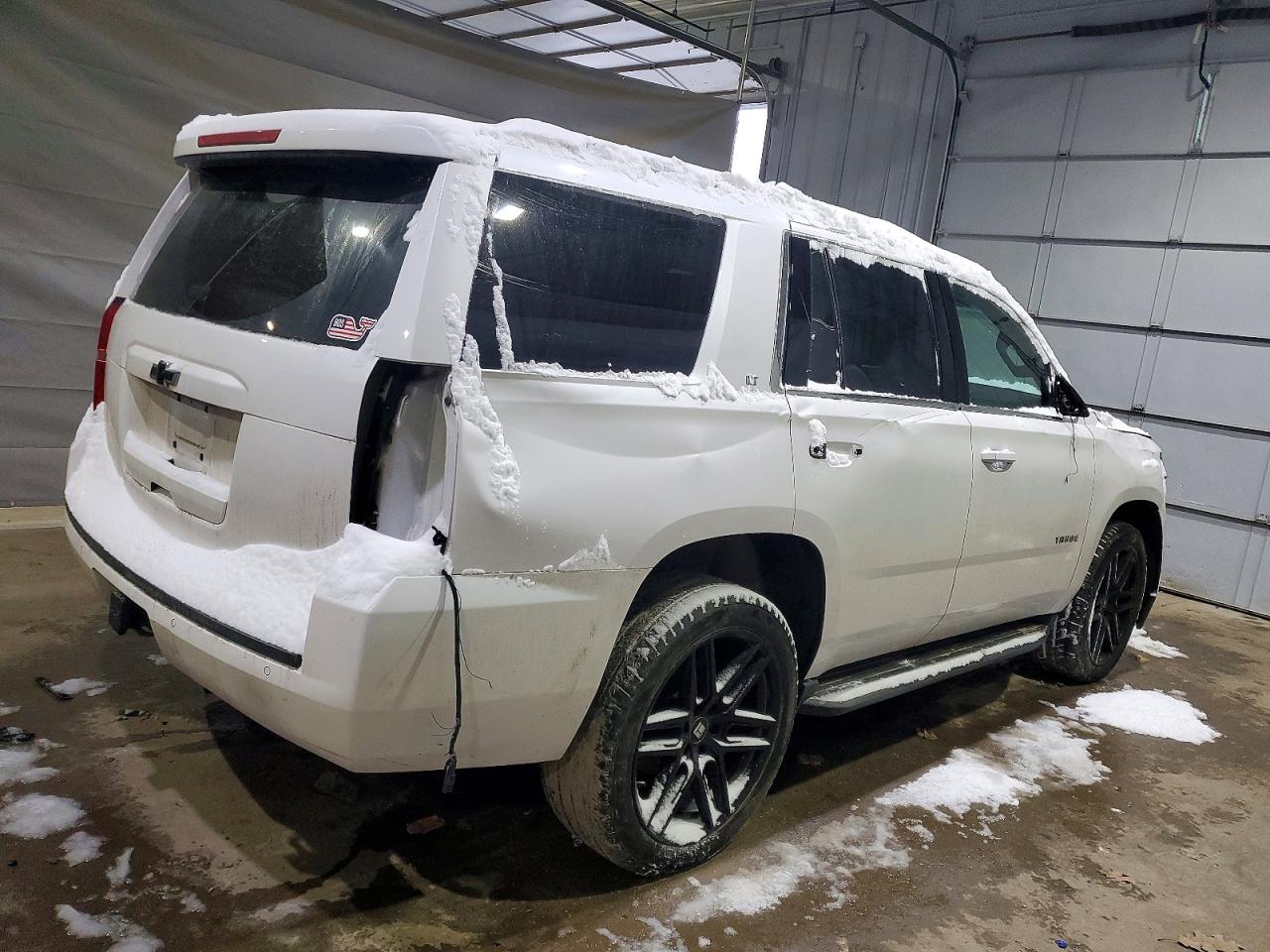 2018 Chevrolet Tahoe VIN 1GNSKBKC6JR174519 photo 3