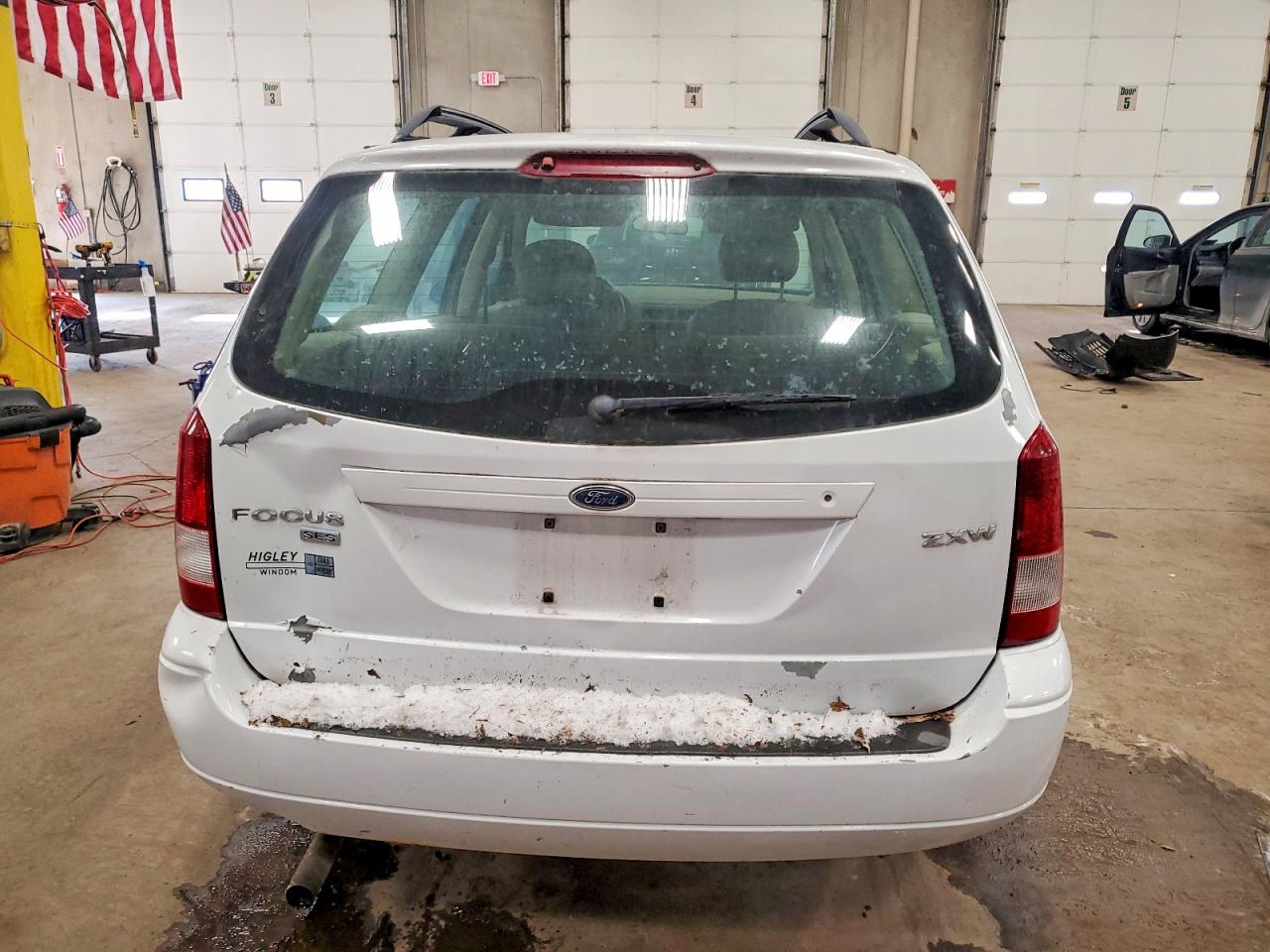 2006 Ford Focus VIN 1FAFP36N76W108119 photo 6