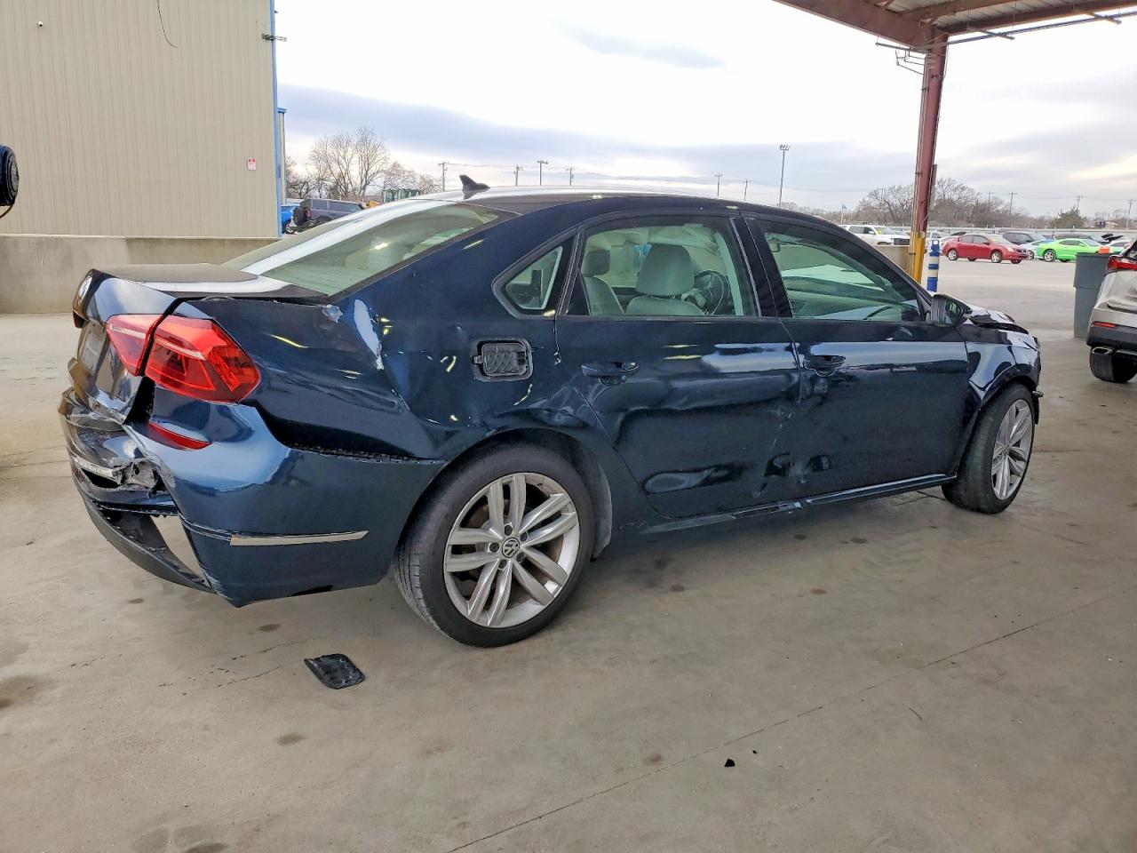 2019 Volkswagen Passat VIN 1VWLA7A38KC014254 photo 3