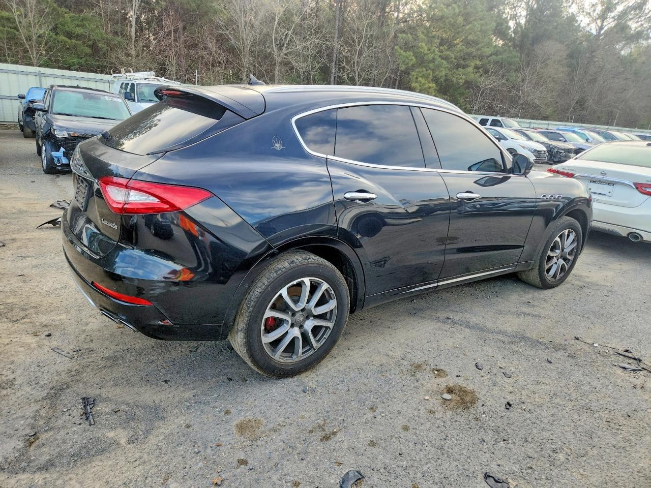 2017 Maserati All models VIN ZN661XUL3HX245218 photo 3