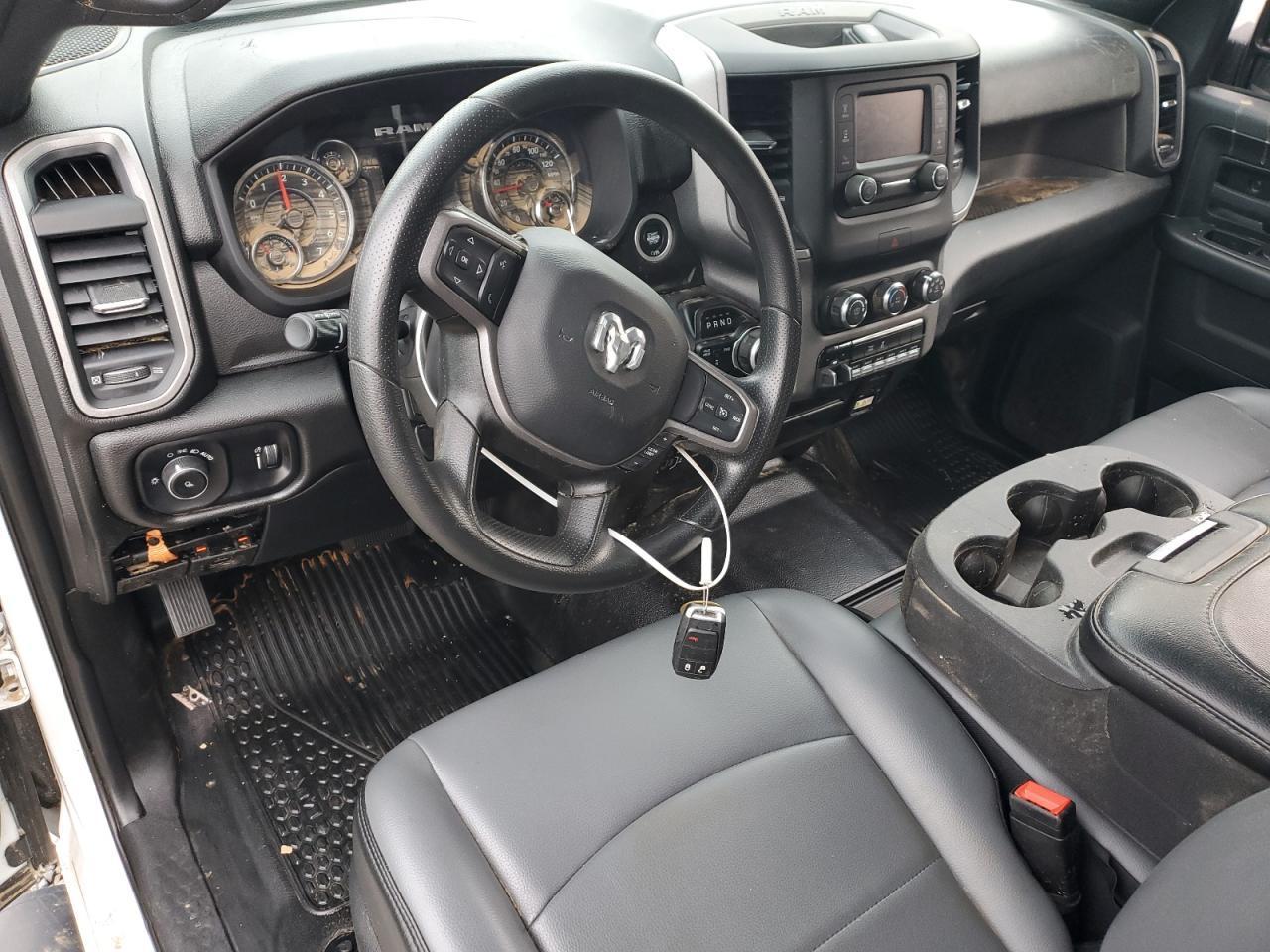 2024 Ram 3500 VIN 3C63R3GJ4RG242521 photo 8