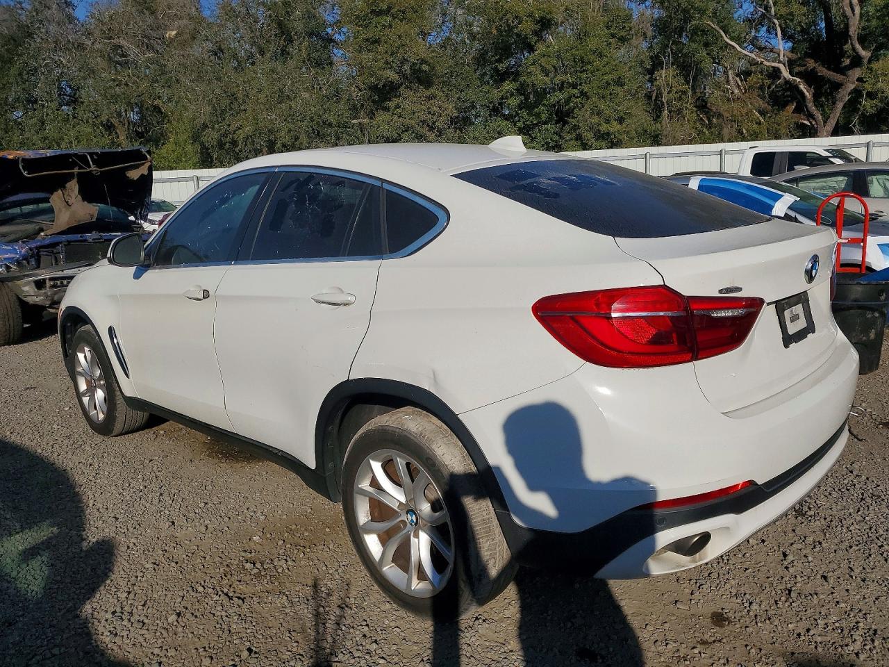 2016 BMW X6 VIN 5UXKU0C50G0F92144 photo 2
