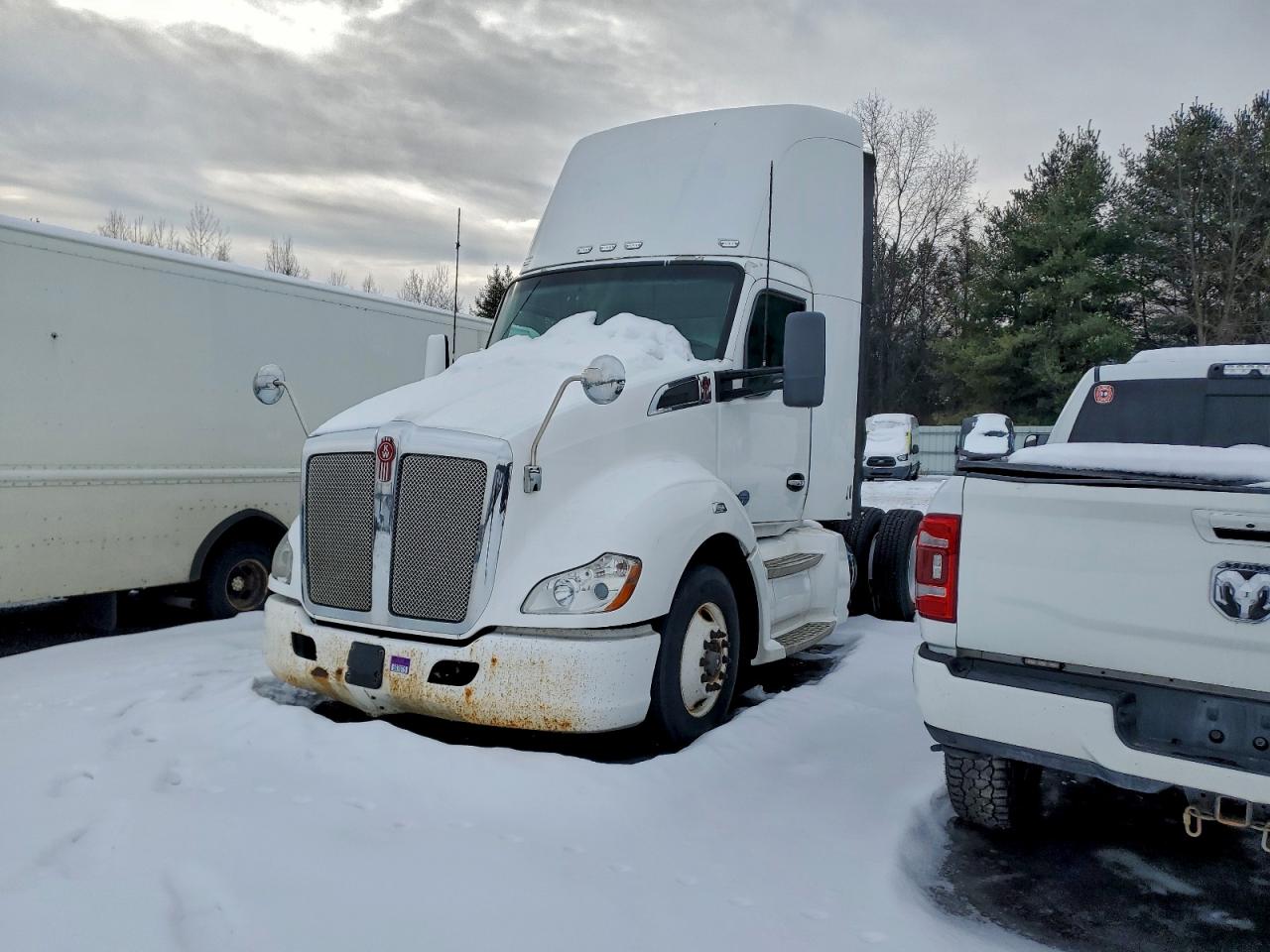 2014 KENWORTH All models VIN 1XKYA48X9EJ402999 photo 2