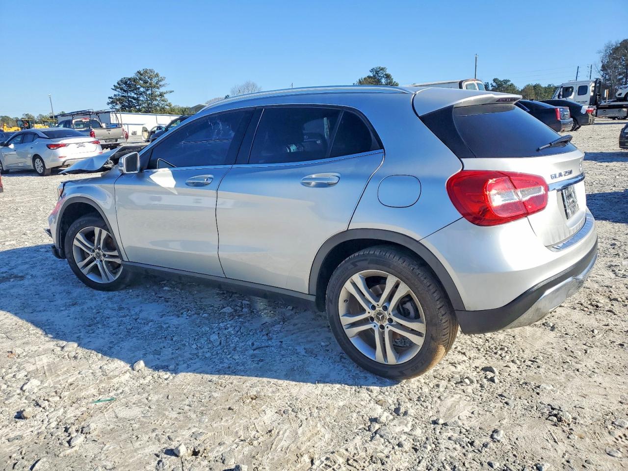 2019 Mercedes Gla-class VIN WDCTG4EB3KJ583696 photo 2