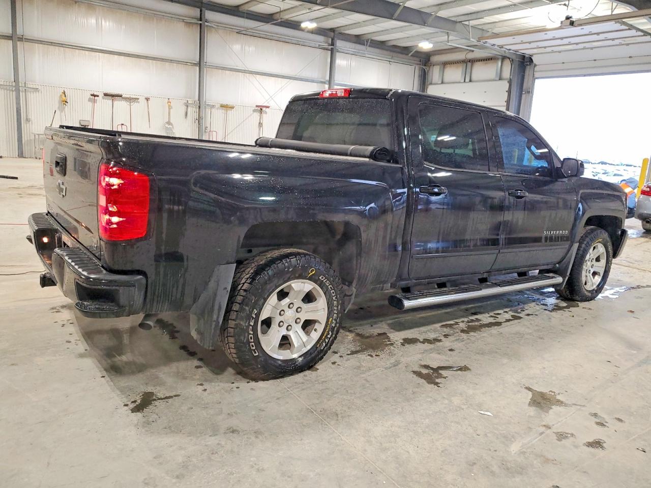 2017 Chevrolet All models VIN 3GCUKREC6HG353319 photo 3