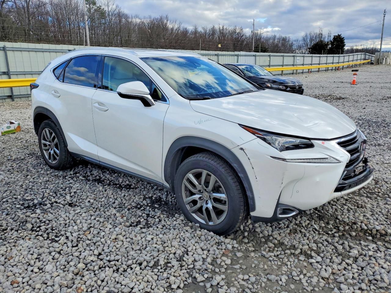2015 Lexus Nx VIN JTJBARBZ8F2033764 photo 4