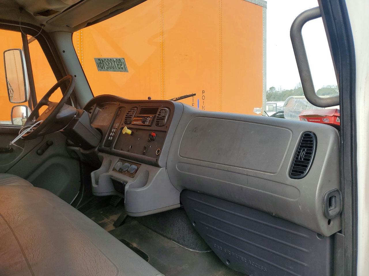 2007 FREIGHTLINER All models VIN 1FVHCYCS27HY22854 photo 5