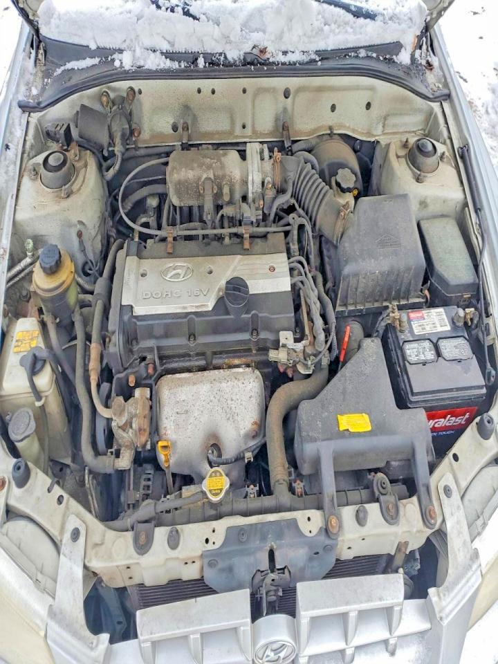 2002 Hyundai Accent VIN KMHCG45C02U325127 photo 11