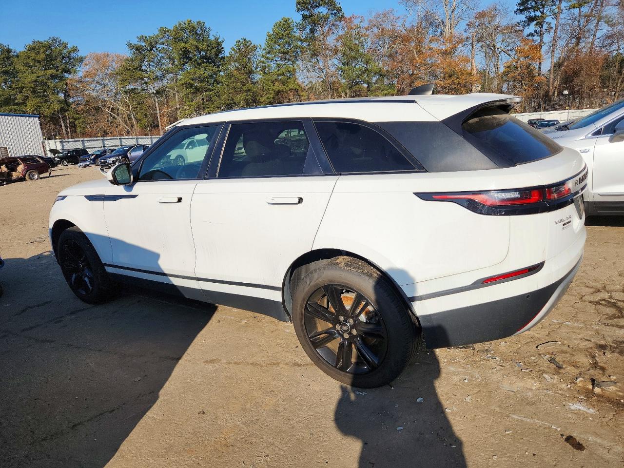 2018 Land Rangerover VIN SALYB2RN9JA735104 photo 2