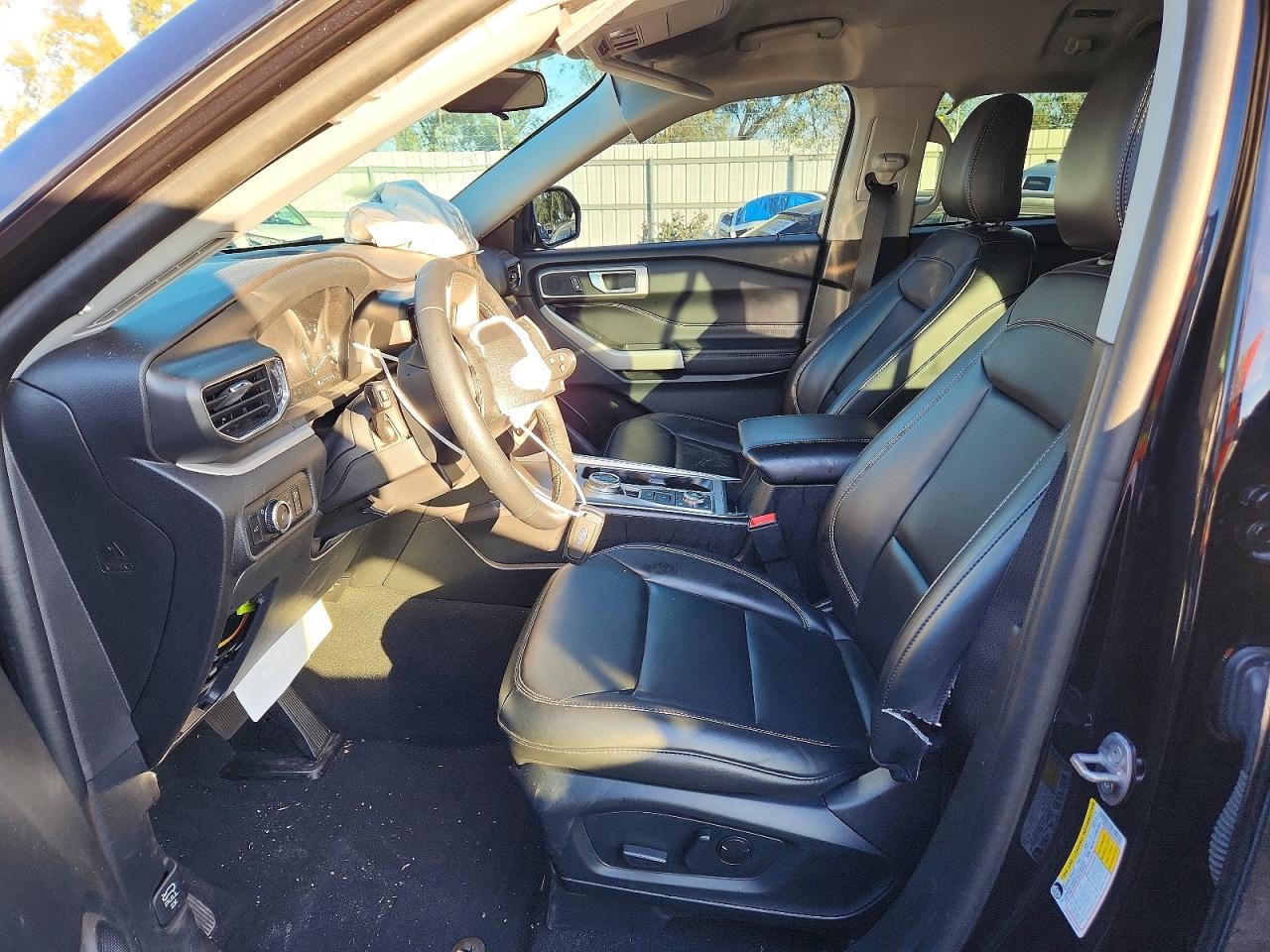 2024 Ford Explorer VIN 1FMSK8DH2RGA05606 photo 7