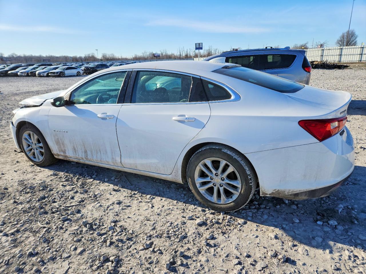 2018 Chev Malibu VIN 1G1ZD5ST8JF184725 photo 2
