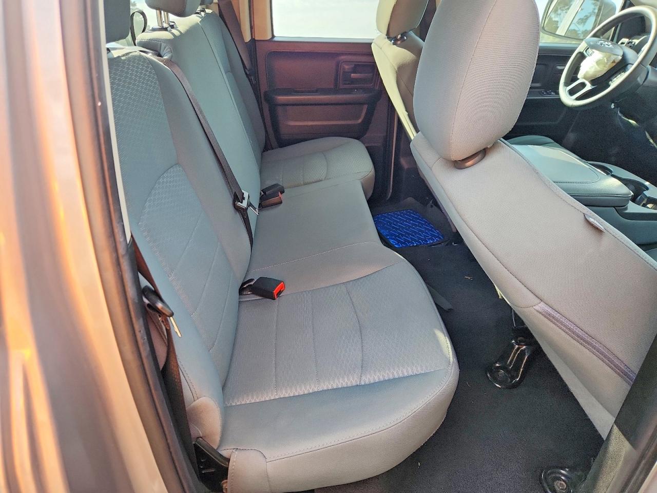2019 Ram 1500 VIN 1C6RR6FG9KS629274 photo 10