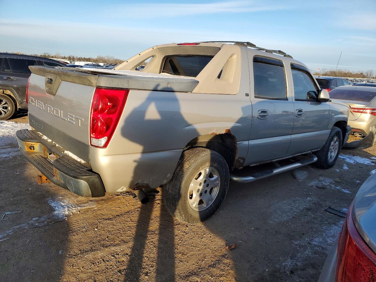 2005 Chevrolet Avalanche VIN 3GNEC12Z25G138714 photo 3