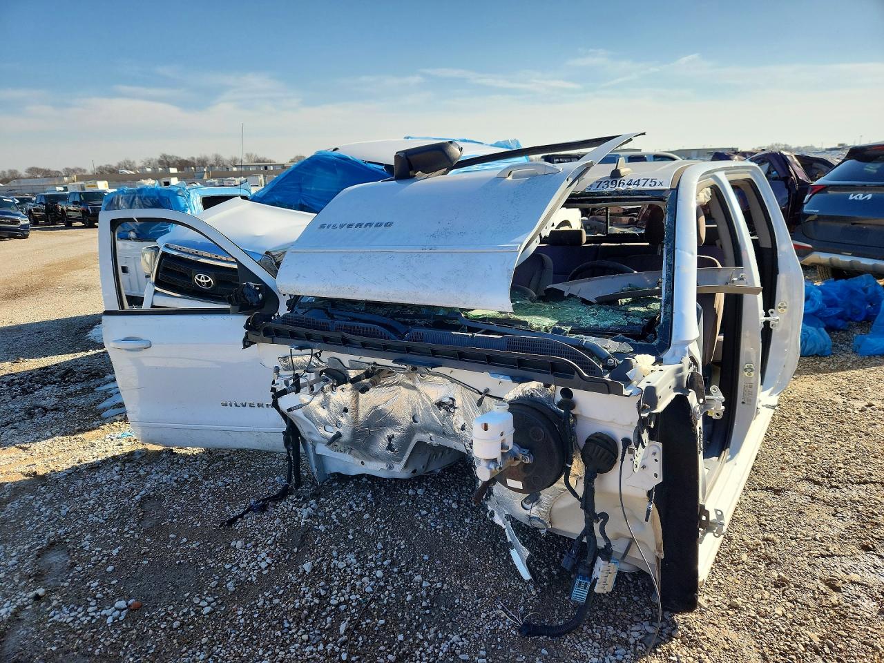 2017 Chevrolet Silverado VIN 3GCUKREC7HG285273 photo 1
