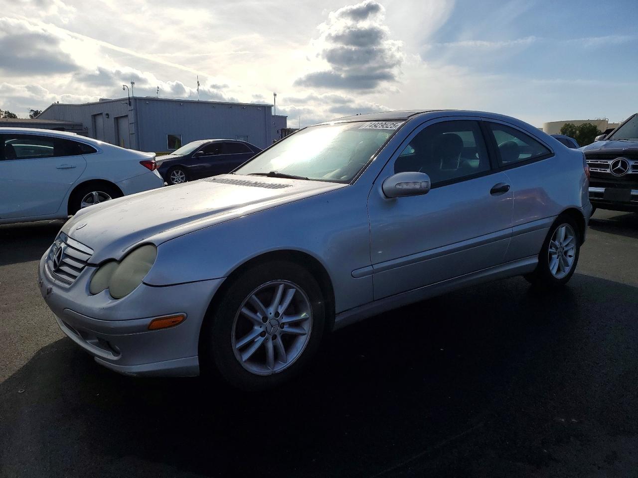 2002 Mercedes-Benz C class VIN WDBRN47JX2A356479 photo 1
