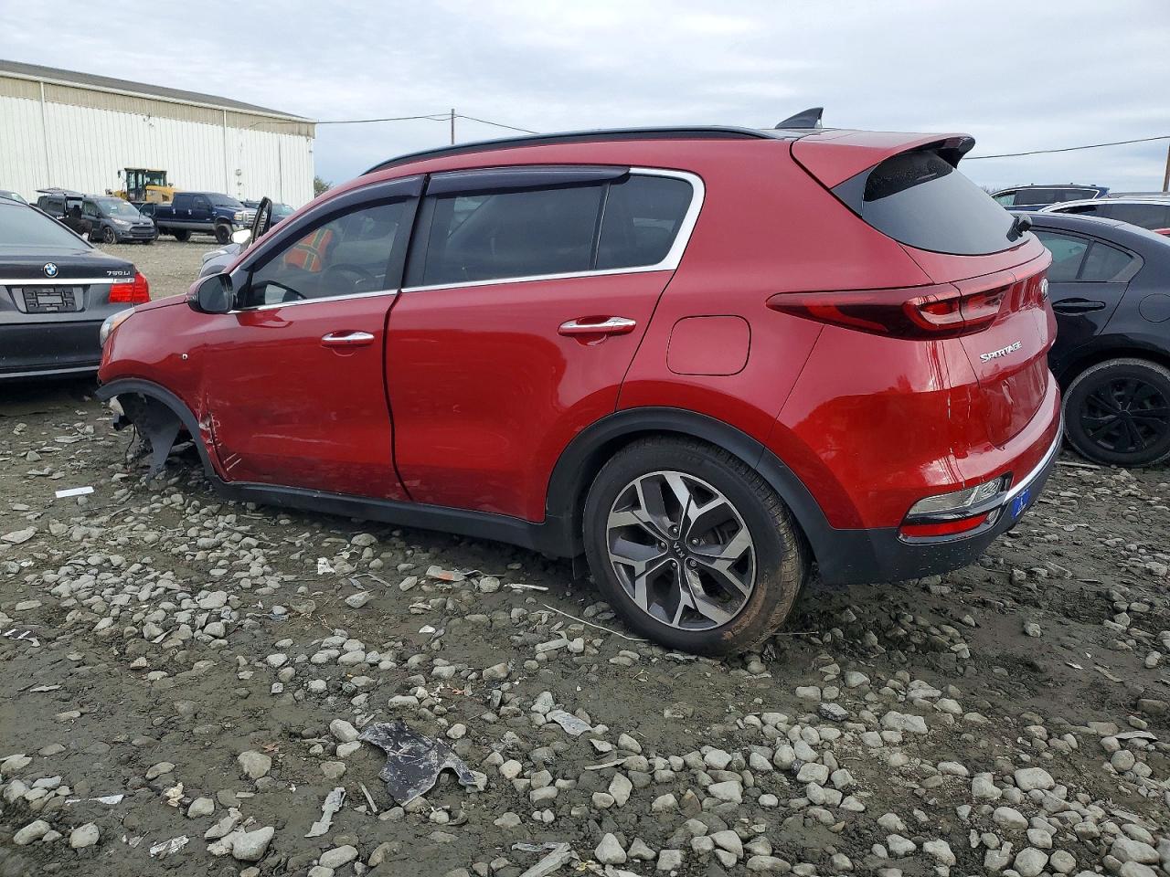 2022 Kia Sportage VIN KNDPNCAC3N7013575 photo 2