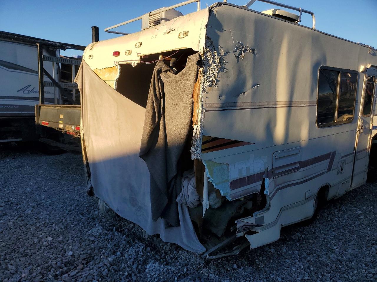 1991 WINNEBAGO Motorhome VIN 1T5VN94T2L0015454 photo 9