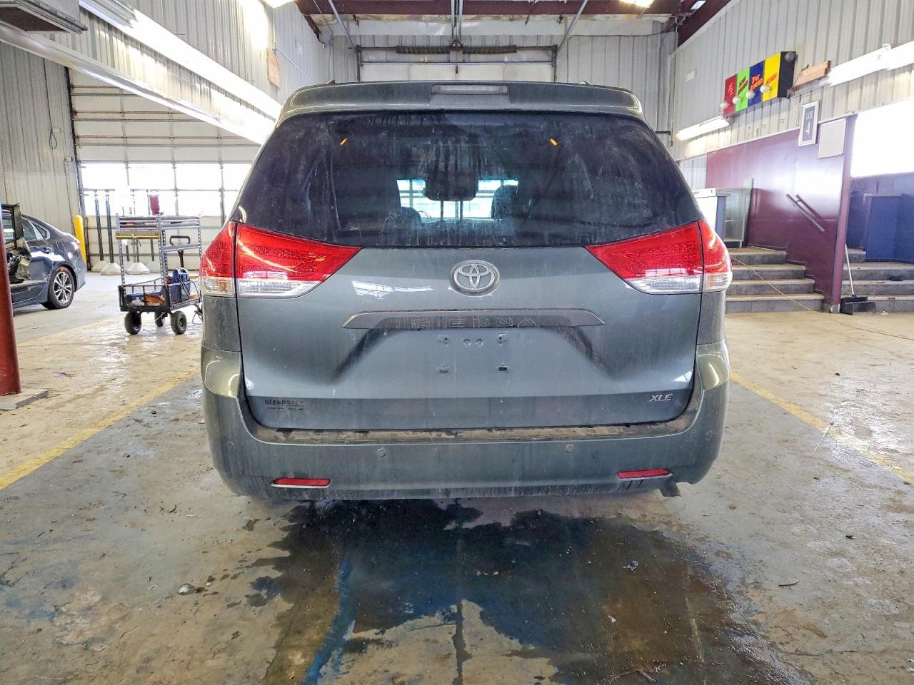 2014 Toyota All models VIN 5TDYK3DC1ES433088 photo 6