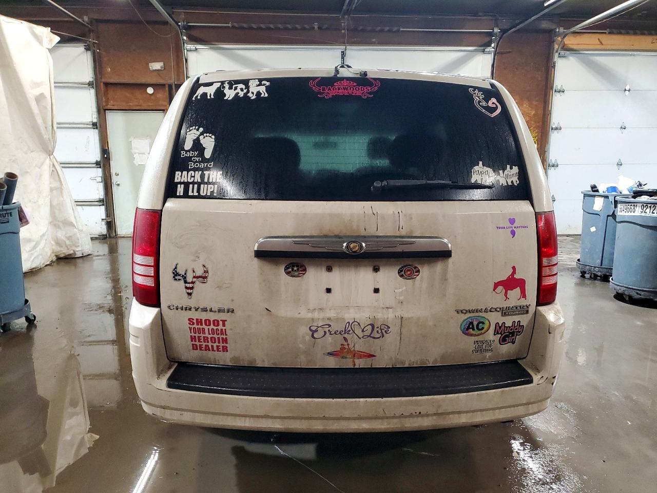 2010 Chrysler Minivan VIN 2A4RR5D14AR232275 photo 6