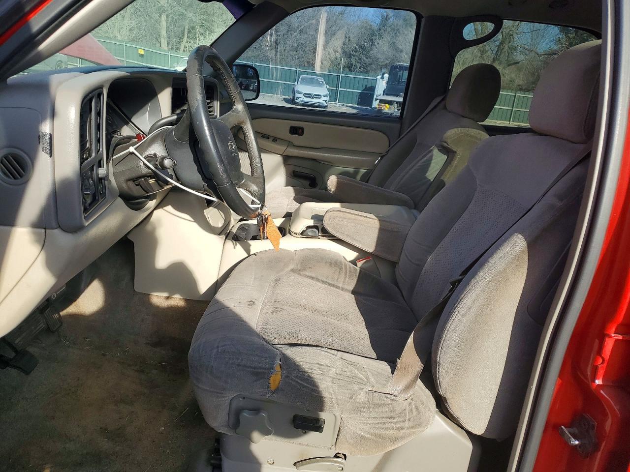 2000 Chevrolet Tahoe VIN 1GNEK13T2YJ113375 photo 7