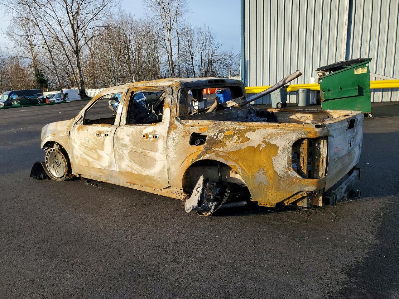 2025 Ford Maverick l VIN 3FTCW8TA1SRA80264 photo 2