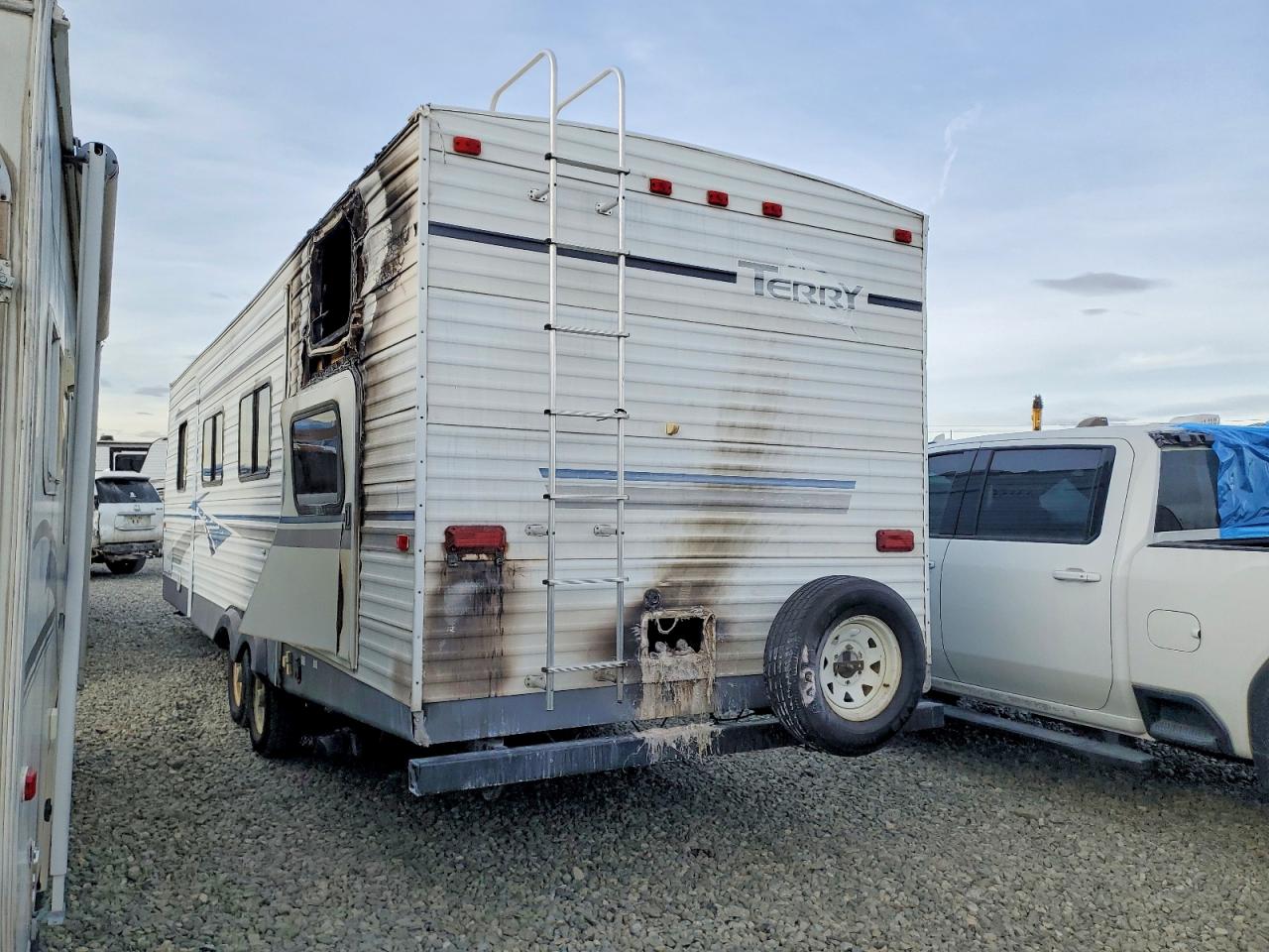 2004 FLEETWOOD All models VIN 1EA1F302242969253 photo 3