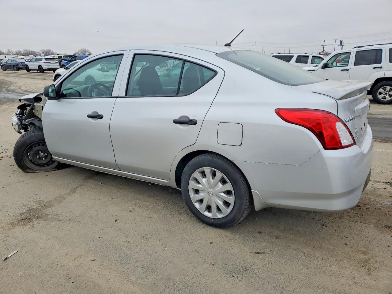 2015 NISS Versa VIN 3N1CN7AP3FL927401 photo 2