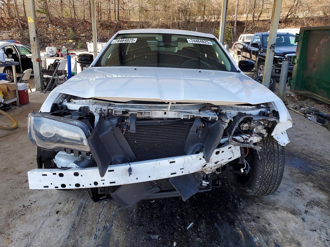 2022 Chrysler 300 VIN 2C3CCAAG4NH236745 photo 5
