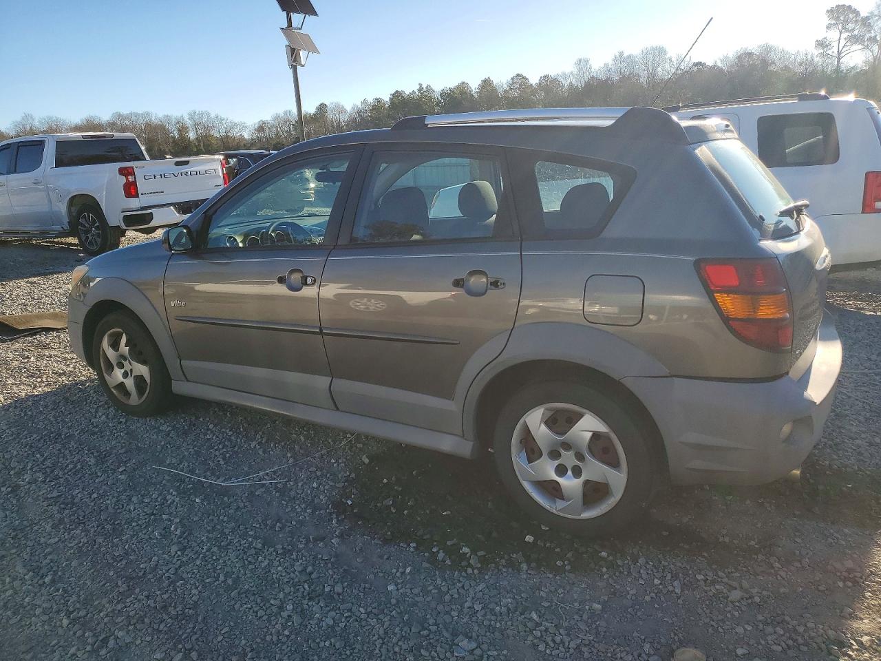 2005 Pontiac Vibe VIN 5Y2SL63875Z459551 photo 2