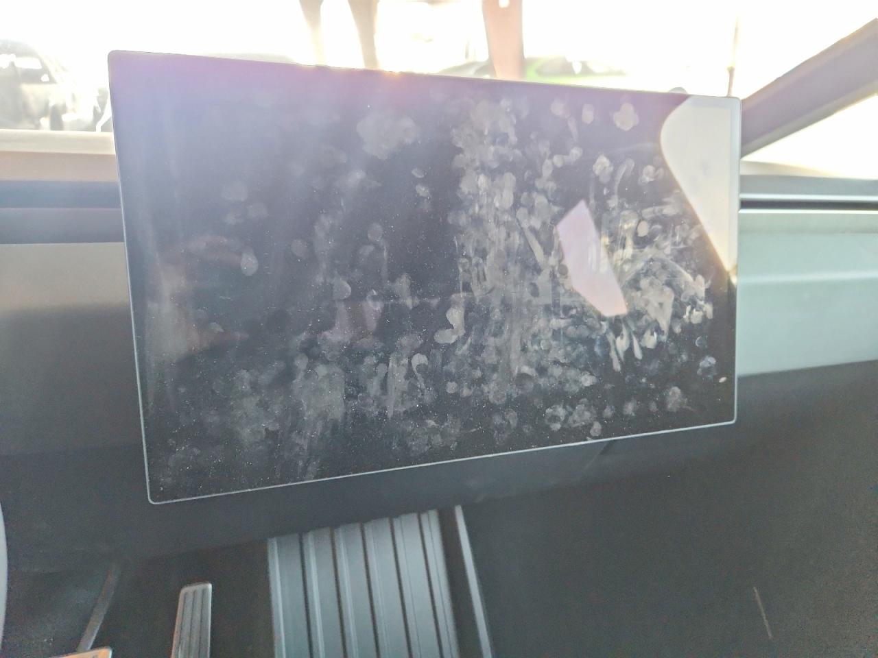 2025 Tesla Cybertruck VIN 7G2CEHED9SA075321 photo 9