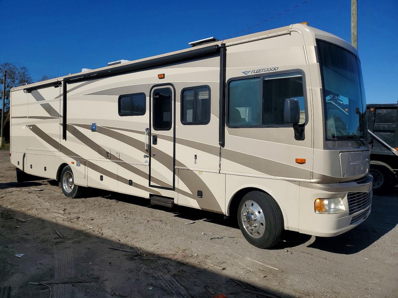 2008 FLEETWOOD All other VIN 5B4MP67G083434115 photo 1