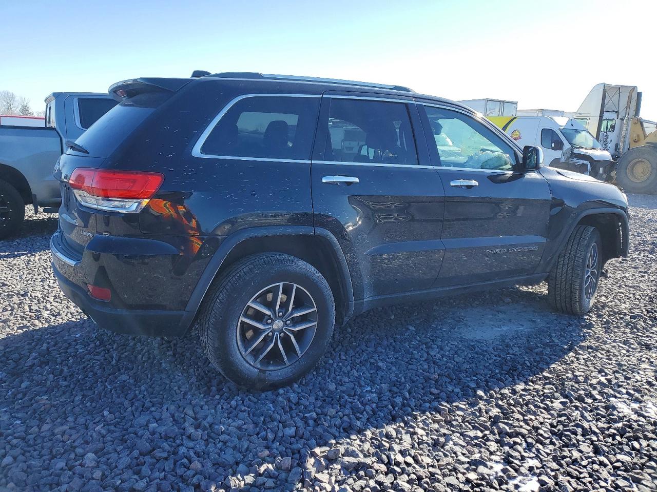 2018 Jeep Grand cher VIN 1C4RJFBG5JC347633 photo 3
