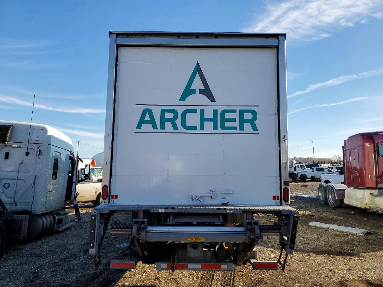 2019 HINO All models VIN 5PVNJ8JVXK4S71641 photo 6