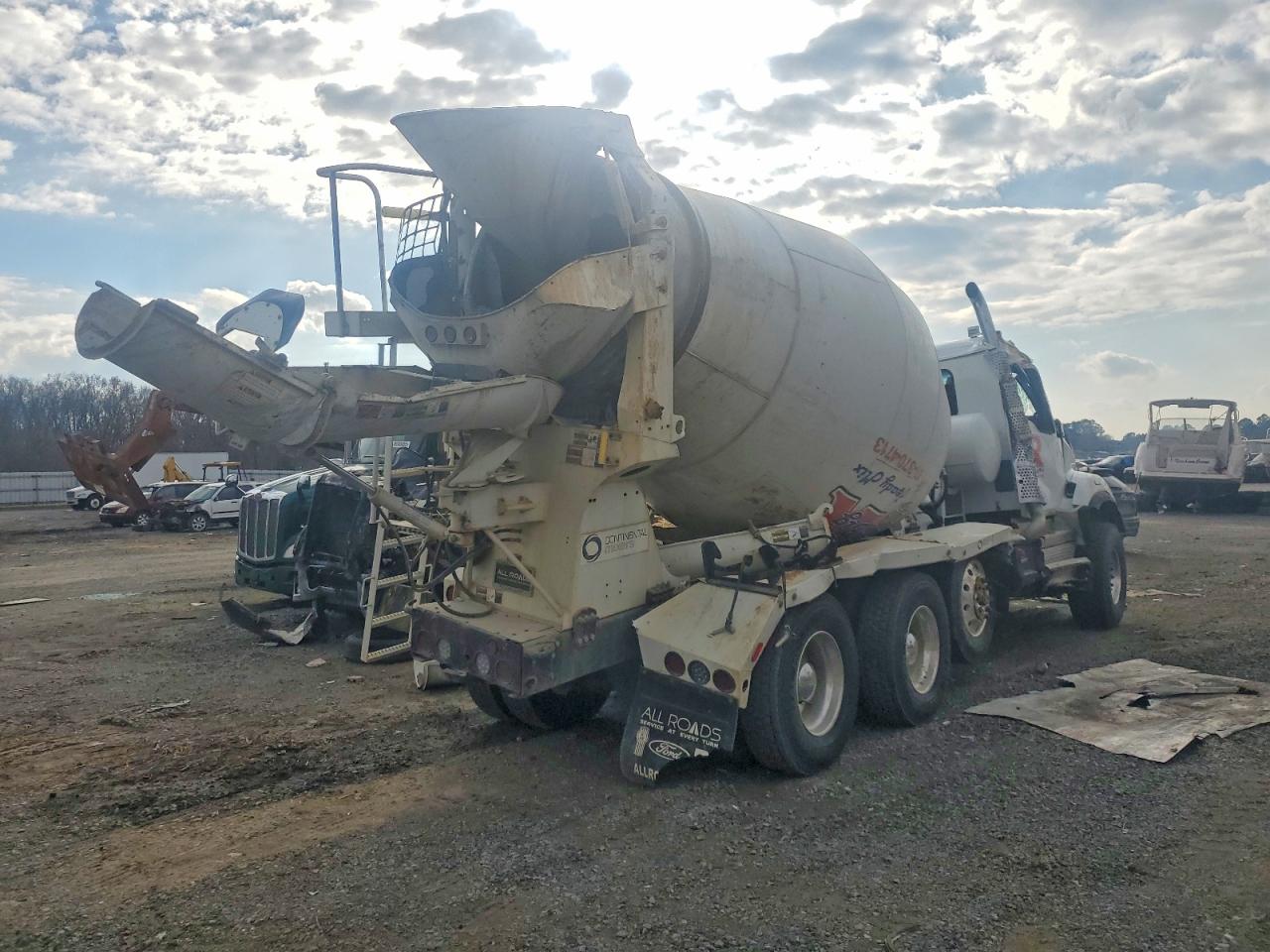2025 KENWORTH All other VIN 1NKZXKTX8SJ188852 photo 4