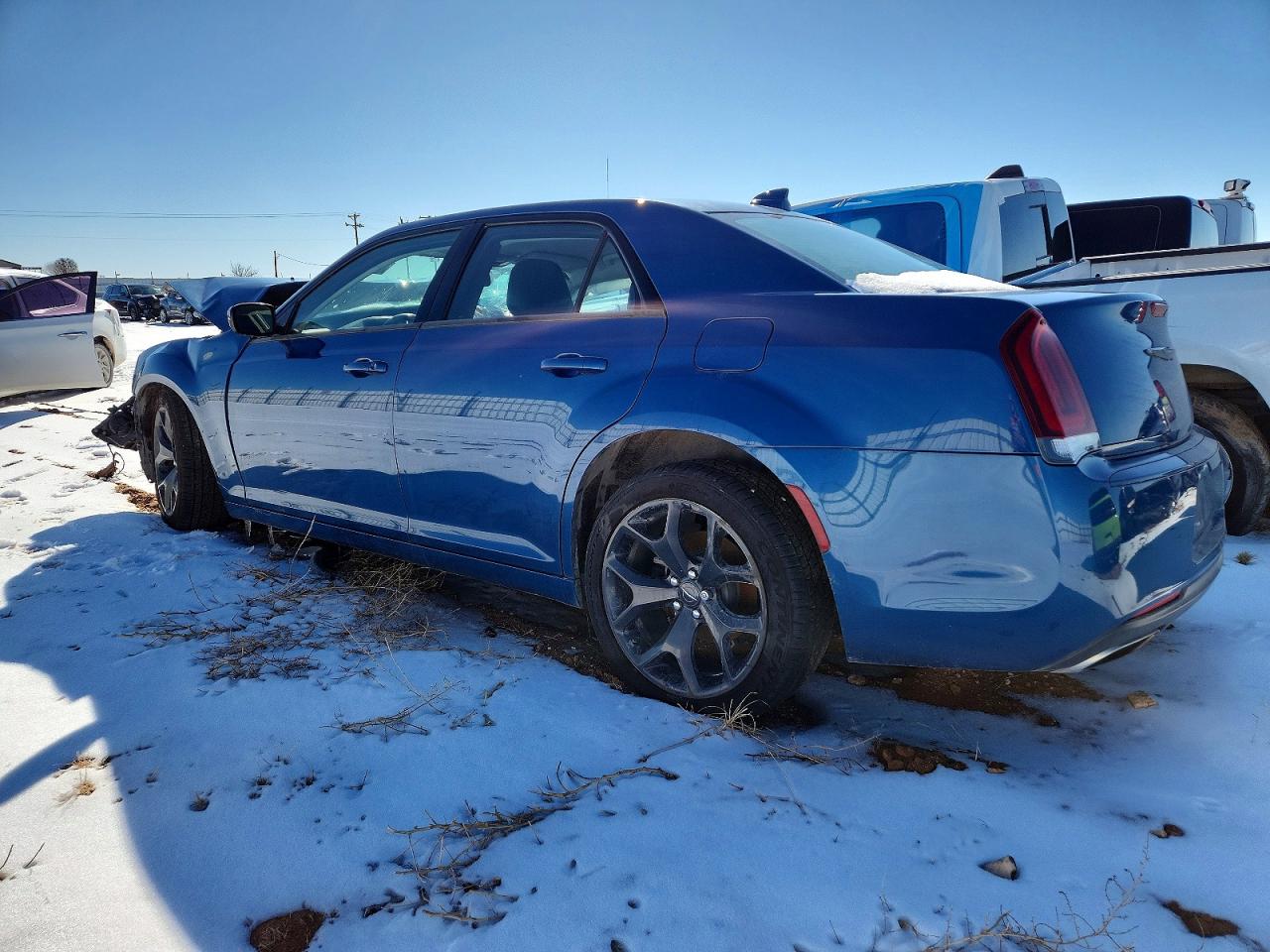 2020 Chrysler 300 VIN 2C3CCAAG9LH230050 photo 2
