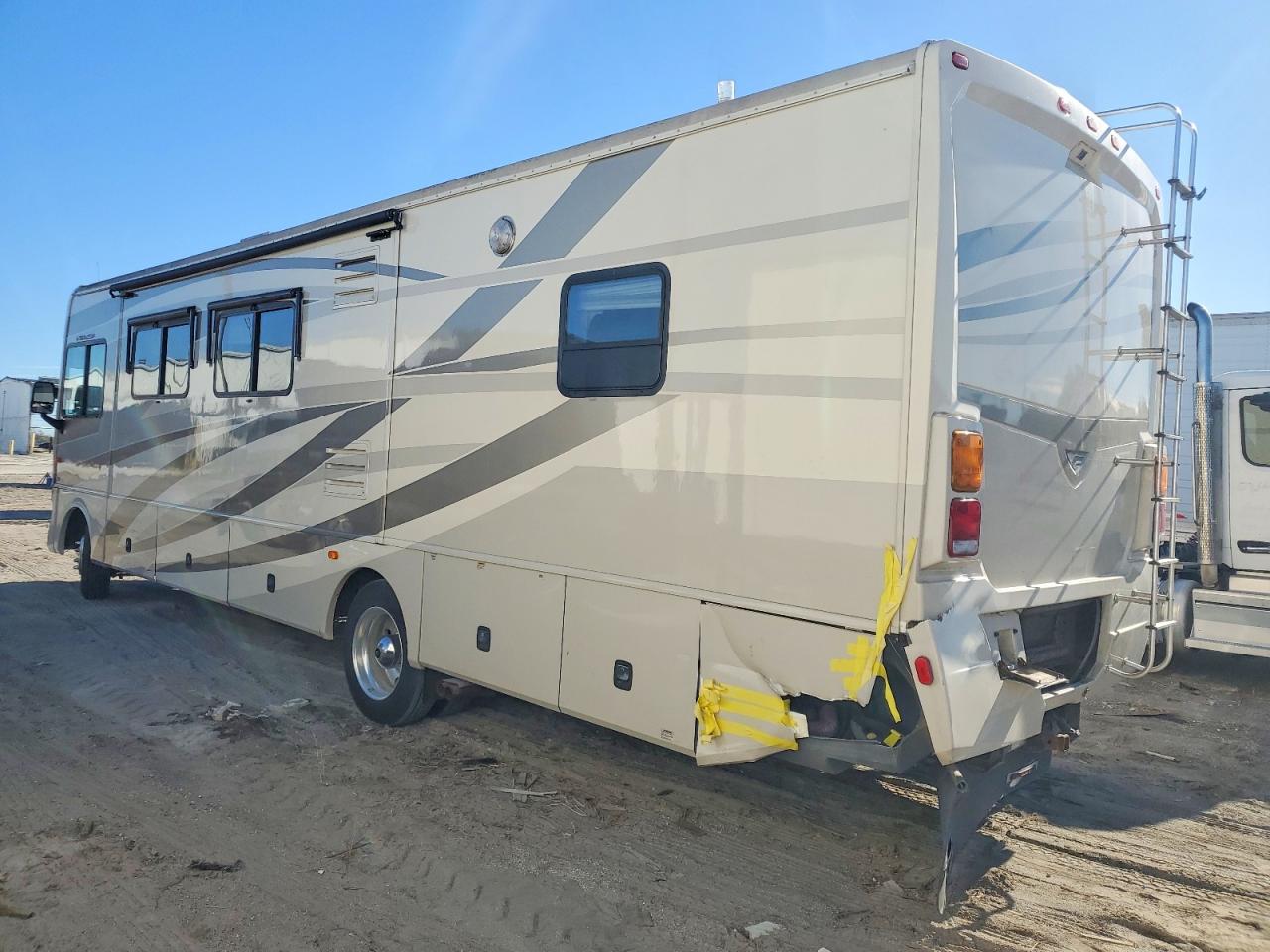 2008 FLEETWOOD All other VIN 5B4MP67G083434115 photo 3