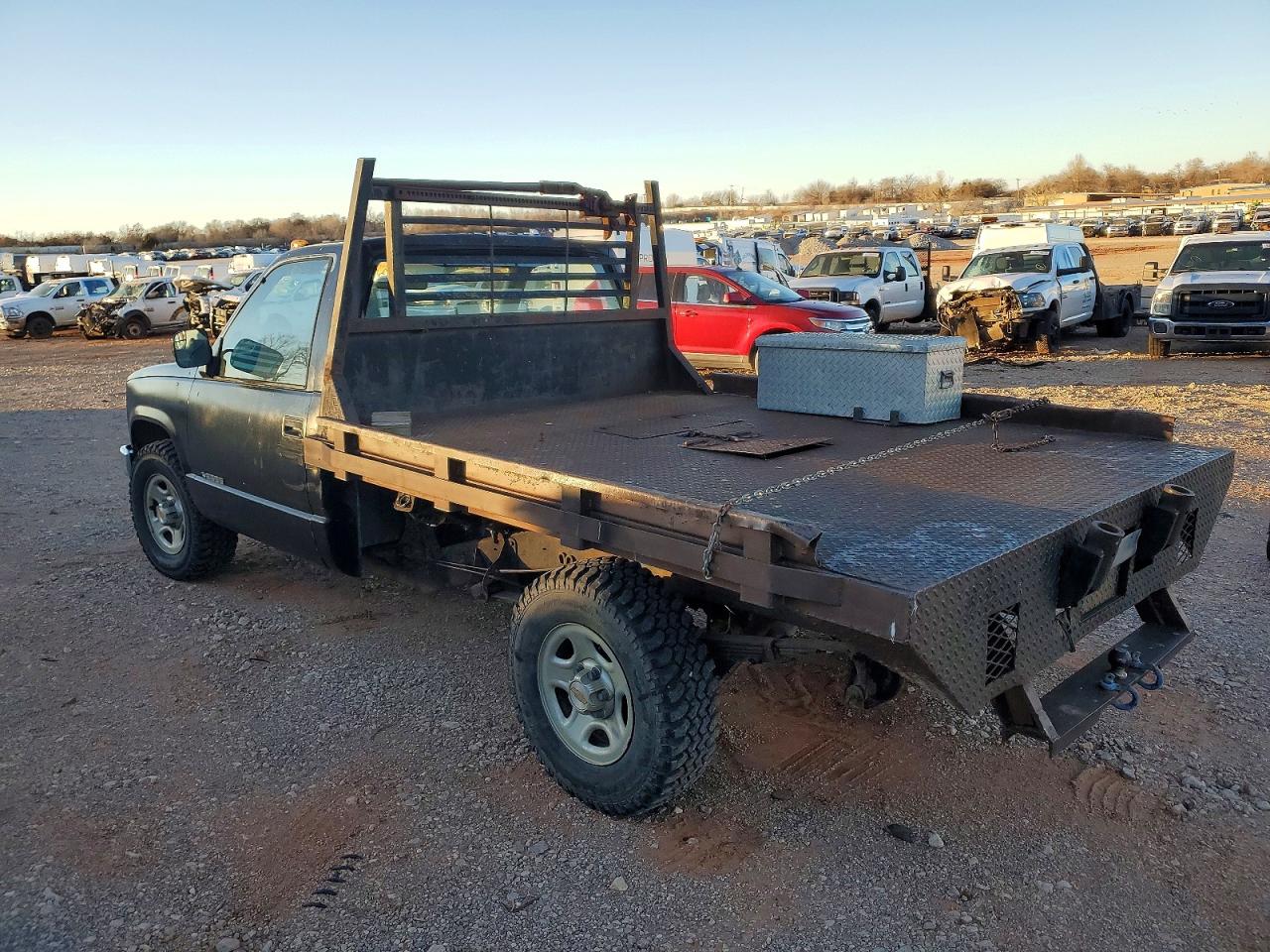 1988 CHEVROLET Gmt VIN 1GCFK24K6JZ311697 photo 2