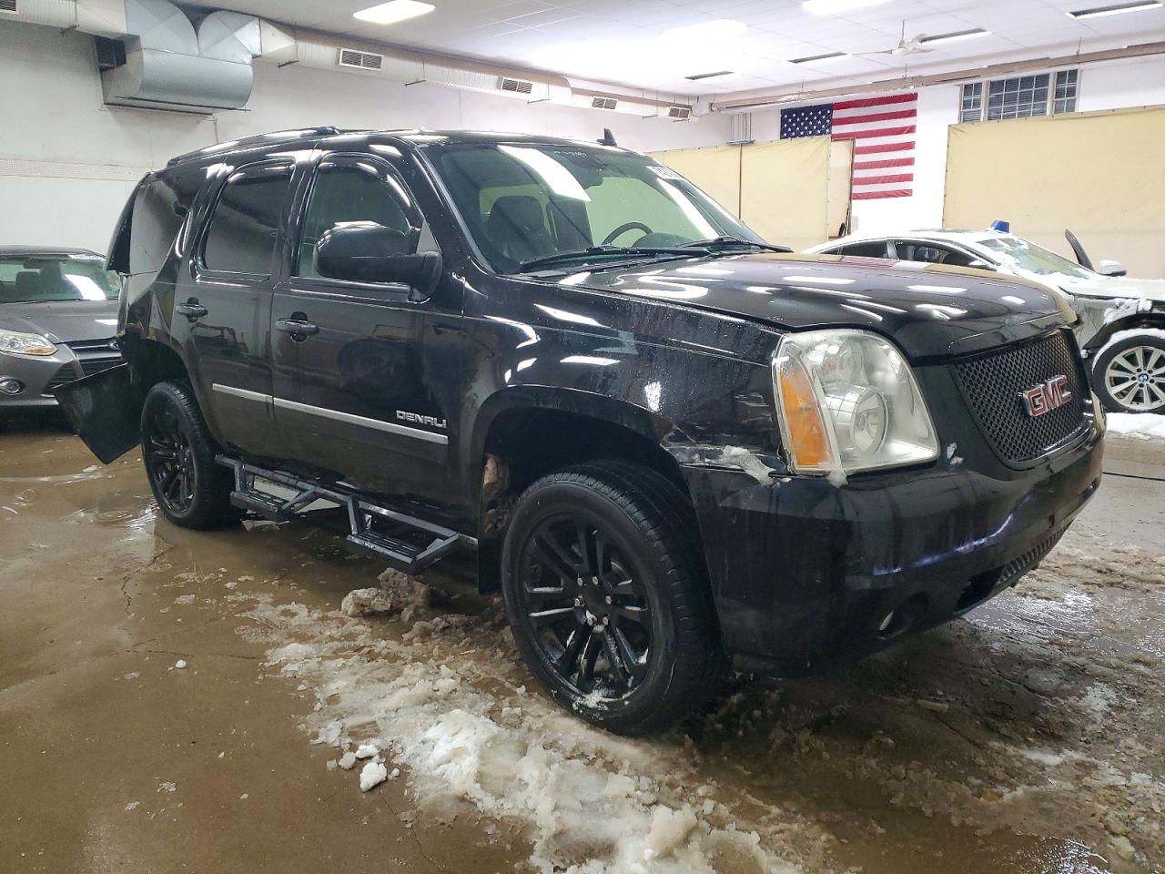 2013 GMC Yukon VIN 1GKS2EEF0DR337030 photo 4