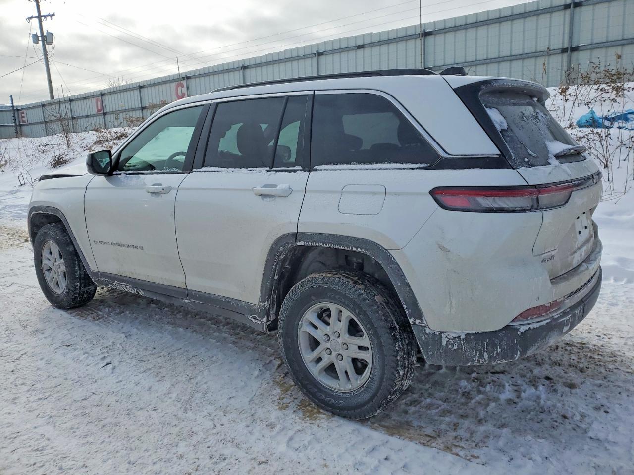 2025 Jeep Grand cher VIN 1C4RJHAG2SC293724 photo 2