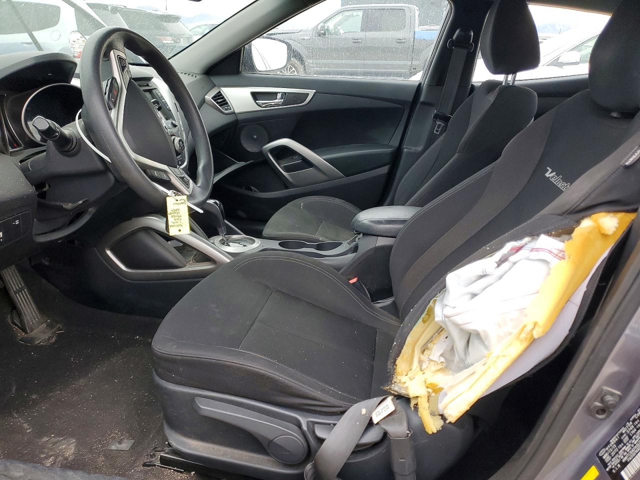 2016 HYUNDAI Veloster VIN KMHTC6ADXGU253706 photo 7