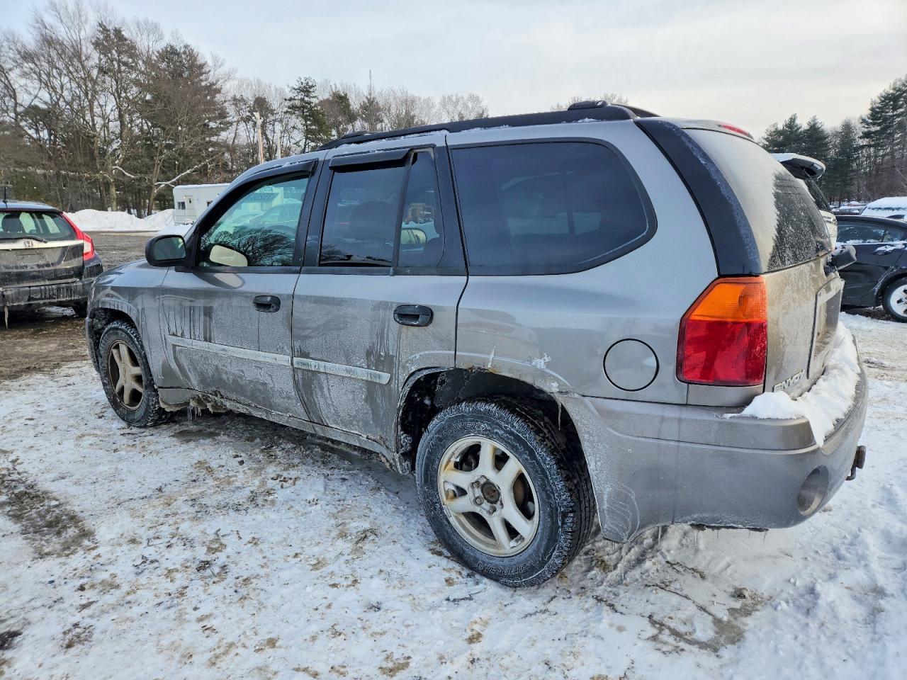 2007 GMC Envoy VIN 1GKDT13S172182354 photo 2